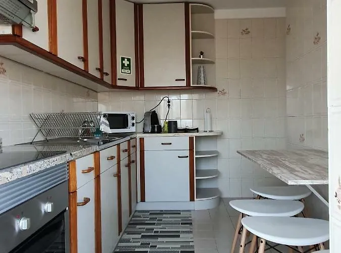 Ninho Jardim Do Morro * Вила-Нова-ди-Гая