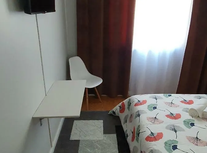 Ninho Jardim Do Morro * Вила-Нова-ди-Гая